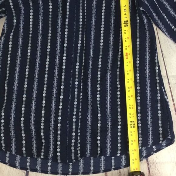 Sweet Wanderer crepe 3/4 sleeve draped pleated tunic size large navy pinstripe - Picture 7 of 11